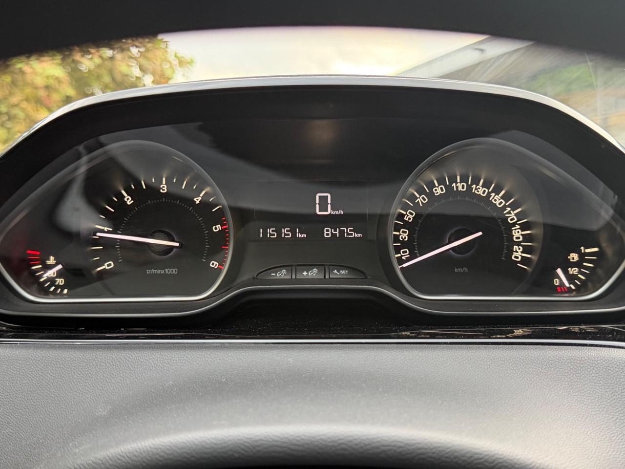 Peugeot 208 1.4hdi 75cv Diesel - euro6 - 2016