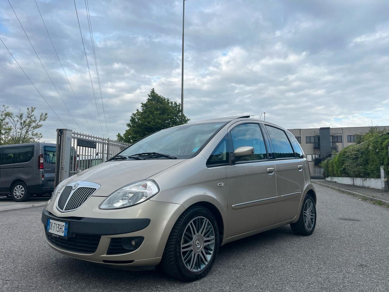 Lancia MUSA 1.4 16V Platino Plus