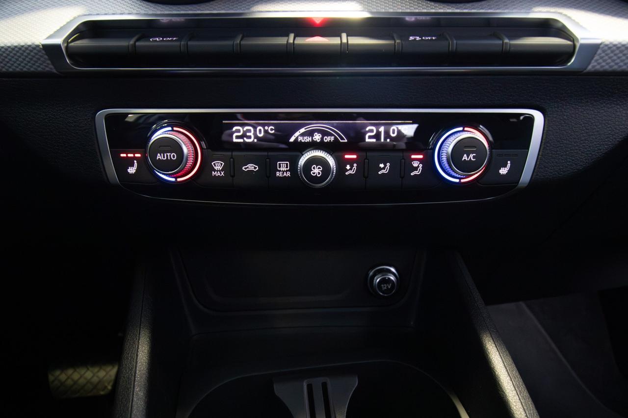 Audi Q2 35 Tfsi S-tronic S Line Identity Black Matrix