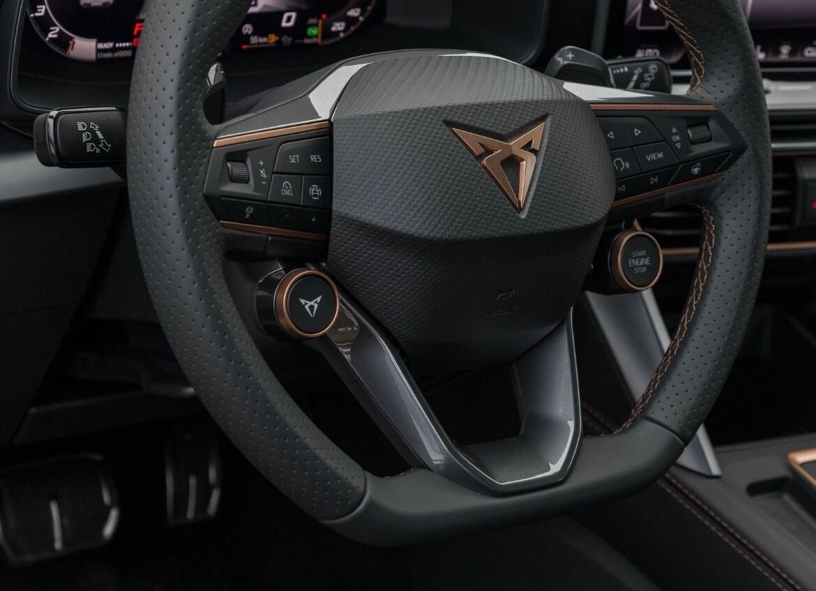 Cupra Formentor 1.5 eHybrid 272 cv 30KM/LITRO