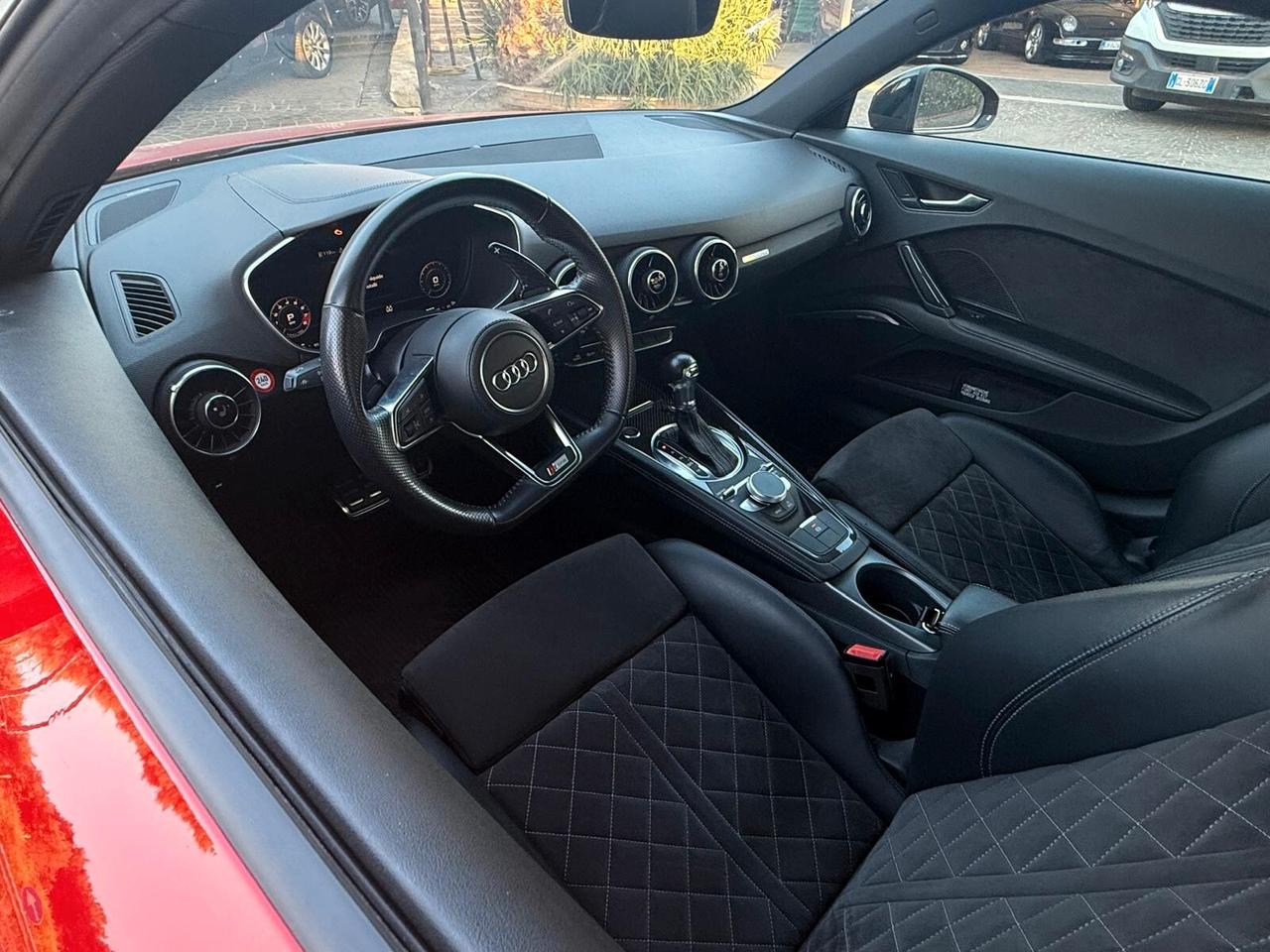 Audi TT Coupé 2.0 TFSI quattro S tronic S line Competition 271 CV!