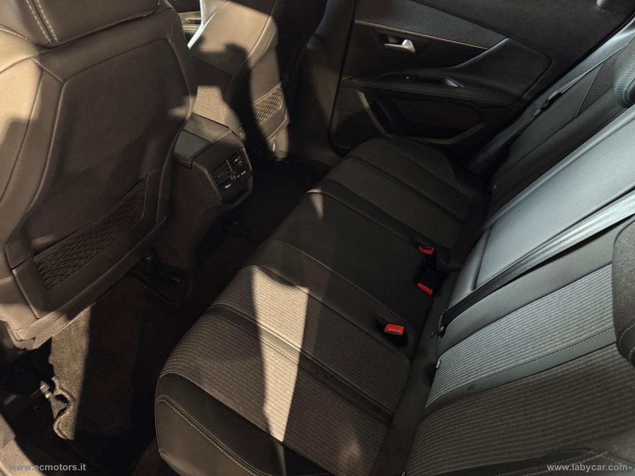 PEUGEOT 3008 BlueHDi 130 S&S EAT8 Allure