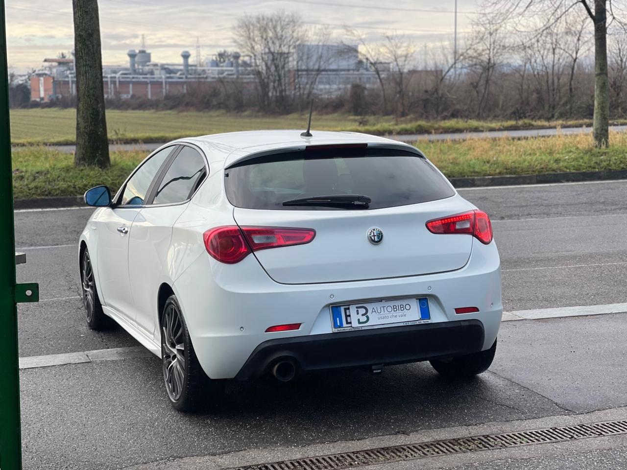 Alfa Romeo Giulietta 1750 TBi Quadrifoglio Verde