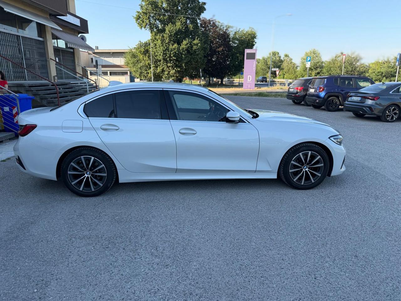 Bmw 318 Luxury 318 d #11369
