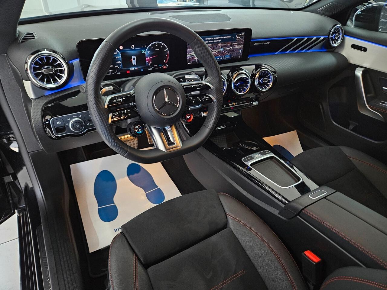 Mercedes-Benz A 35 AMG Line Premium 4matic auto