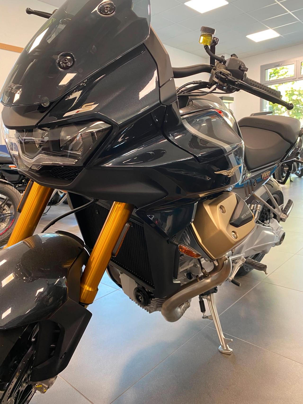 Moto Guzzi V100