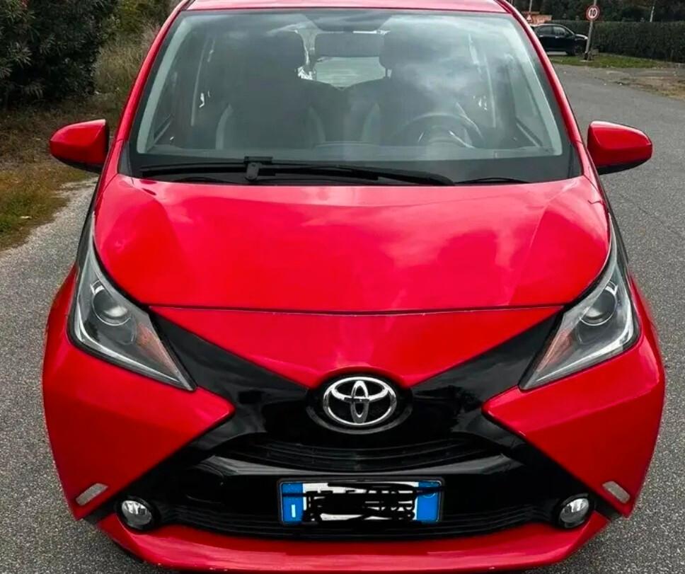 Toyota Aygo 1.0 VVT-i 69 CV 5 porte x-cite