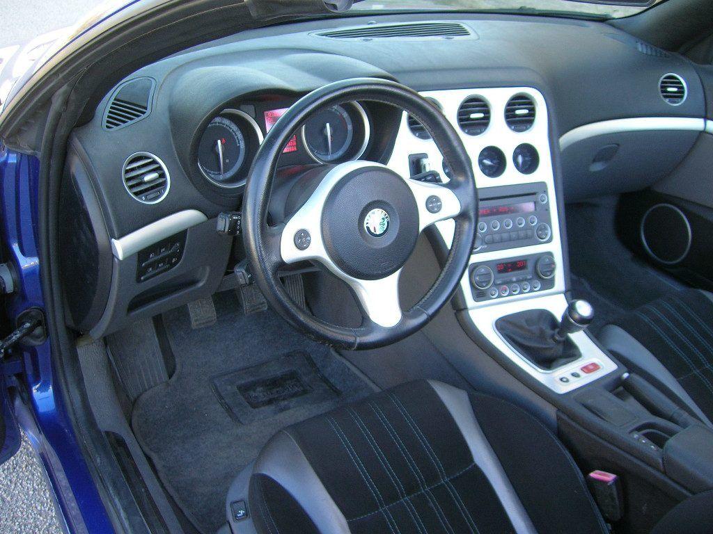 Alfa Romeo Spider 2.2 JTS
