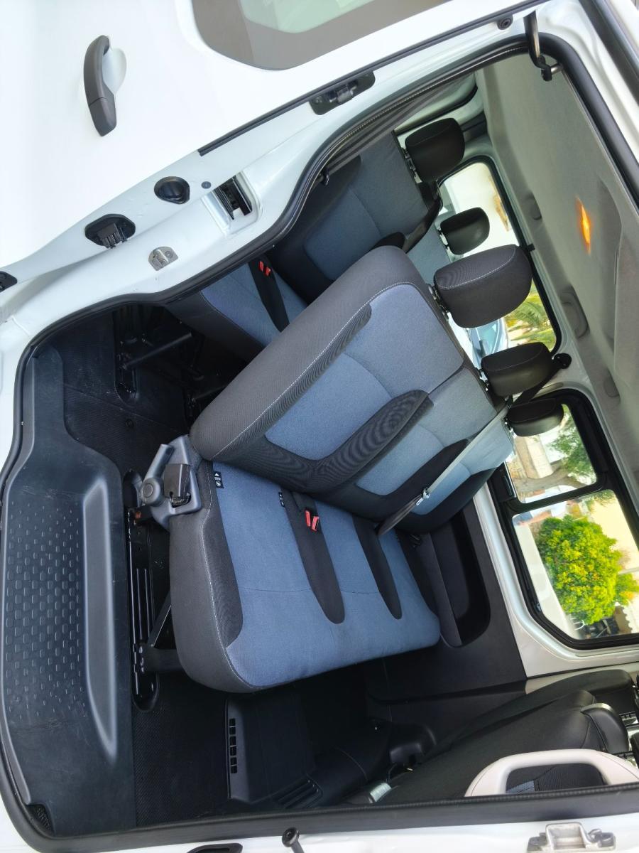 OPEL VIVARO 9 POSTI PASSO LUNGO + GANCIO