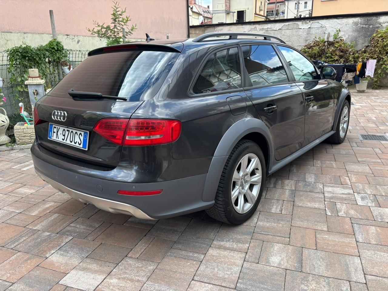 Audi A4 allroad 2.0 TDI .gasolio & GPL .4x4 2011