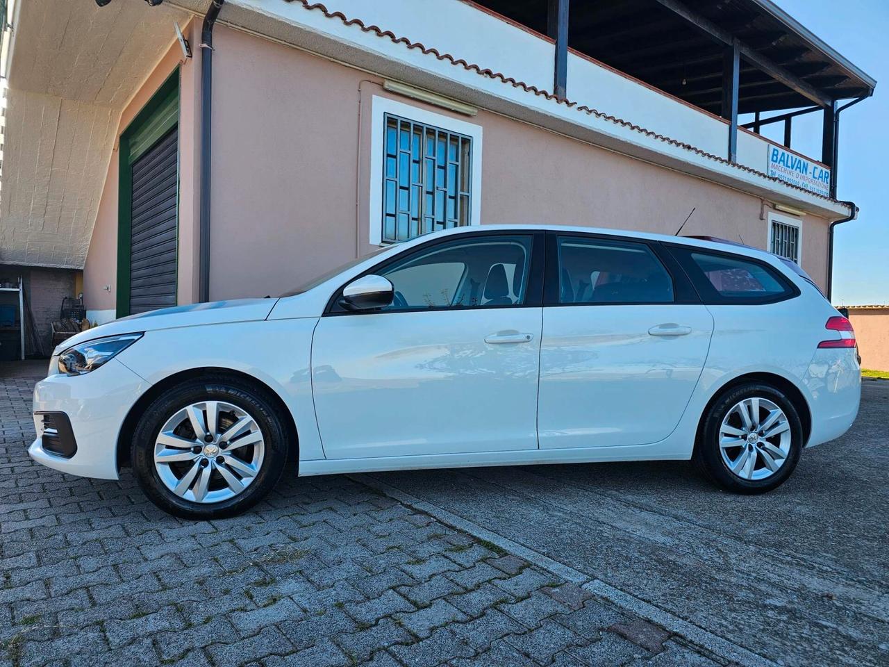 Peugeot 308 BlueHDi 130 S&S SW Active Business