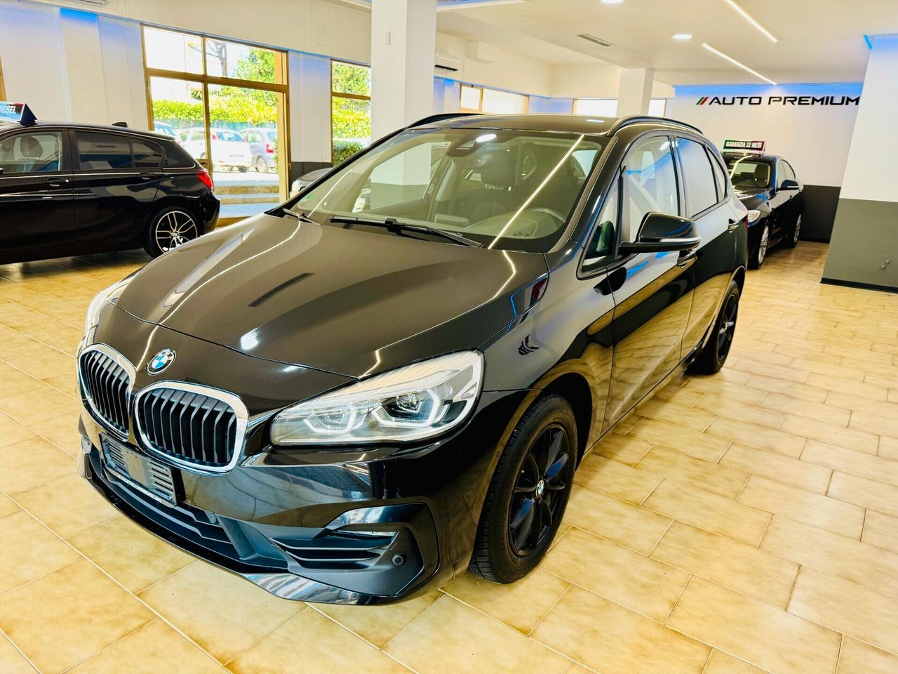BMW 216d Active Tourer Sport / LED
