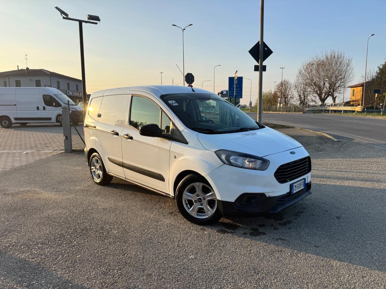 Ford Transit Courier 1.5 TDCi 75CV Van Trend