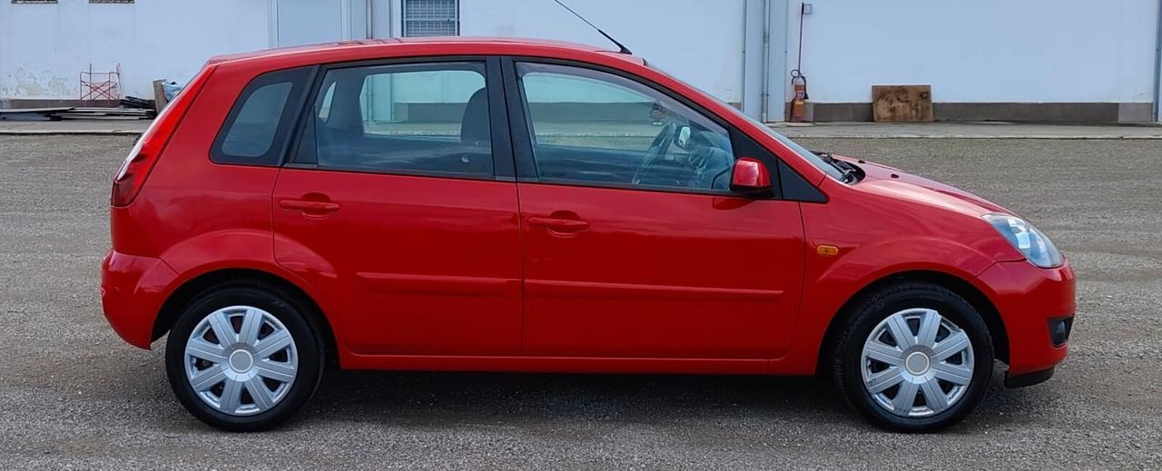 Ford Fiesta 1.4 TDCi 5p. Ghia