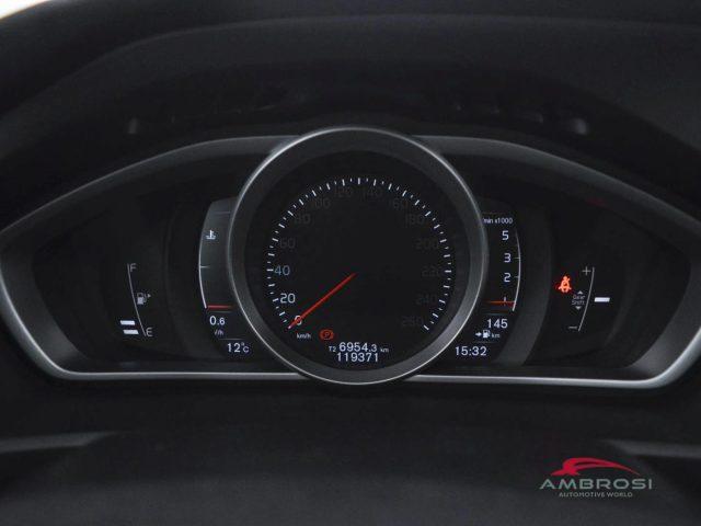 VOLVO V40 Cross Country D2 Business Plus