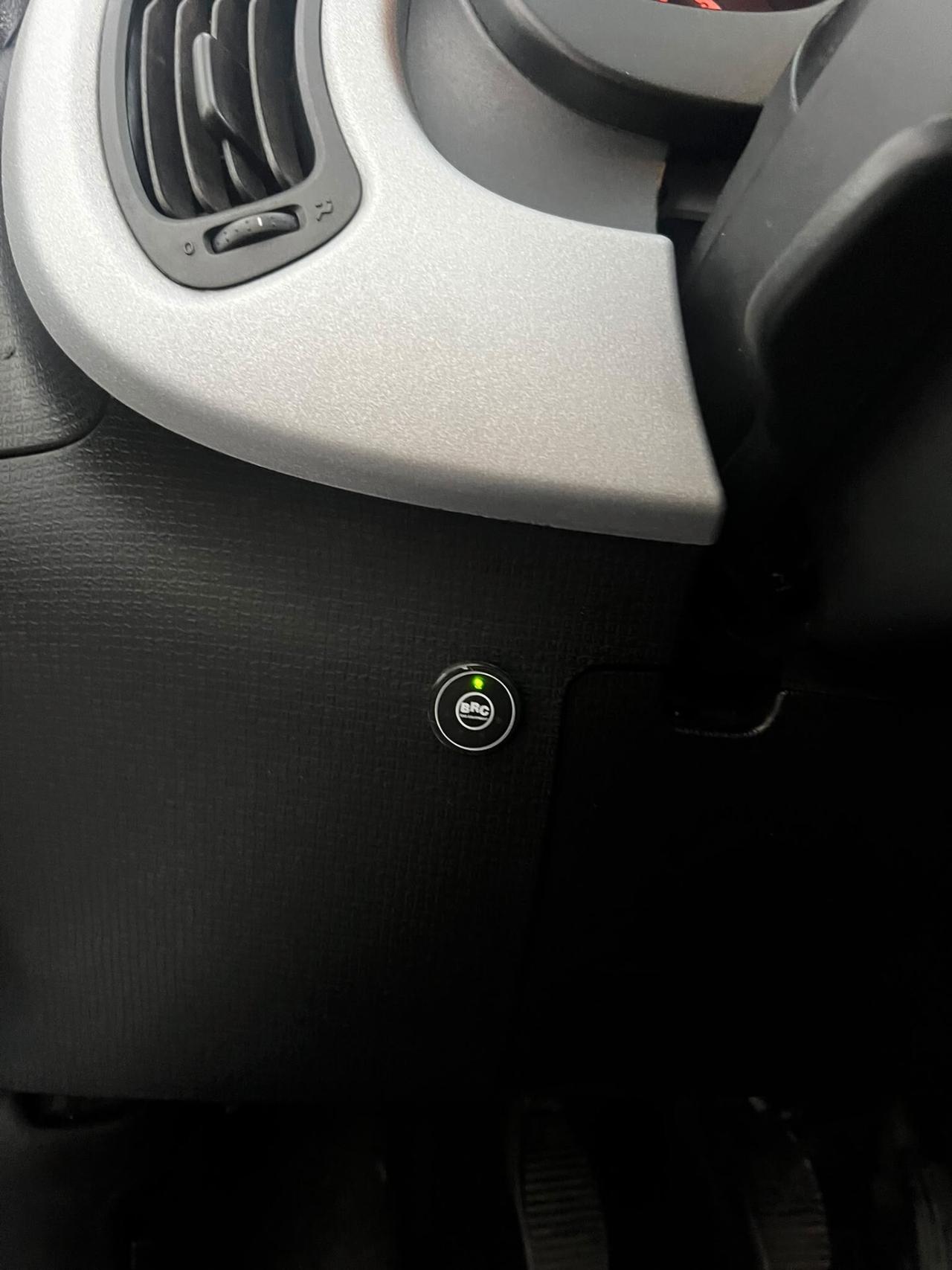 Fiat Panda 1.2 City Cross CON GPL BRC SCADENZA 2029