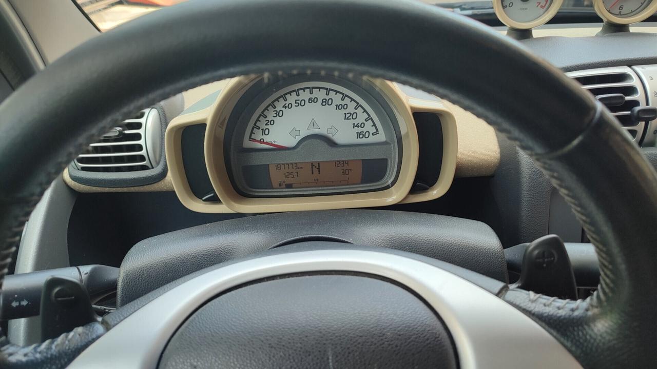 Smart ForTwo 1000 52 kW coupé pure