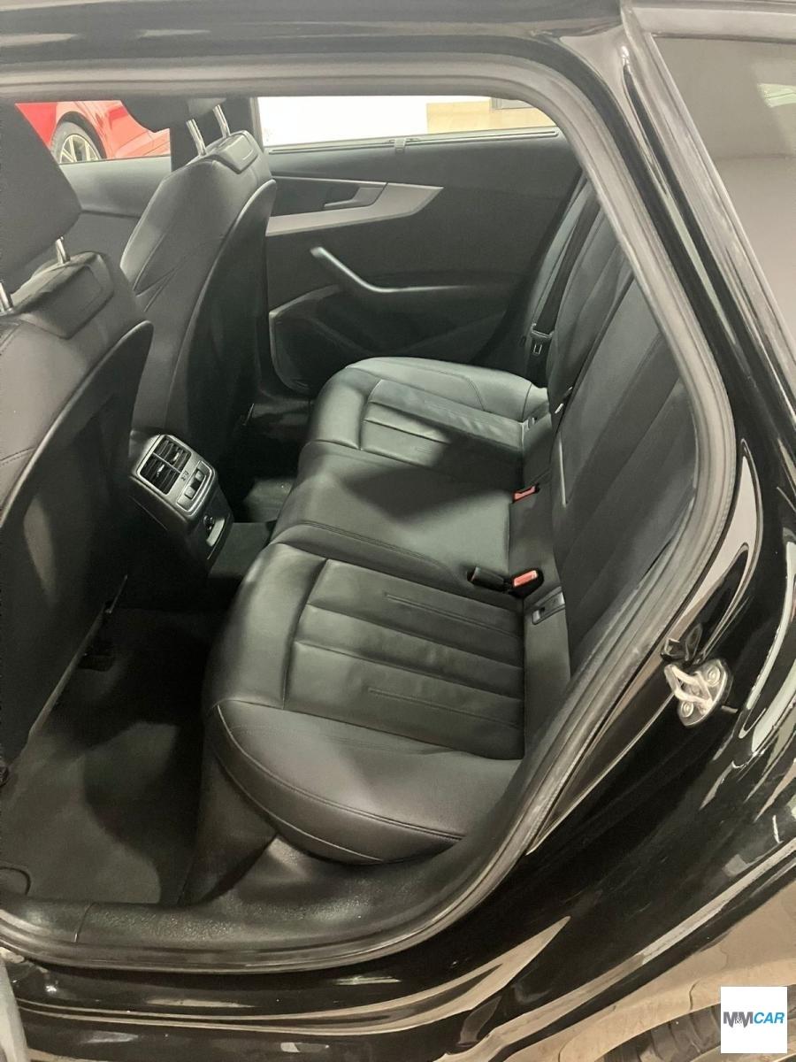 AUDI - A4 Avant - 40 TDI quattro S tr. Bus. Adv.