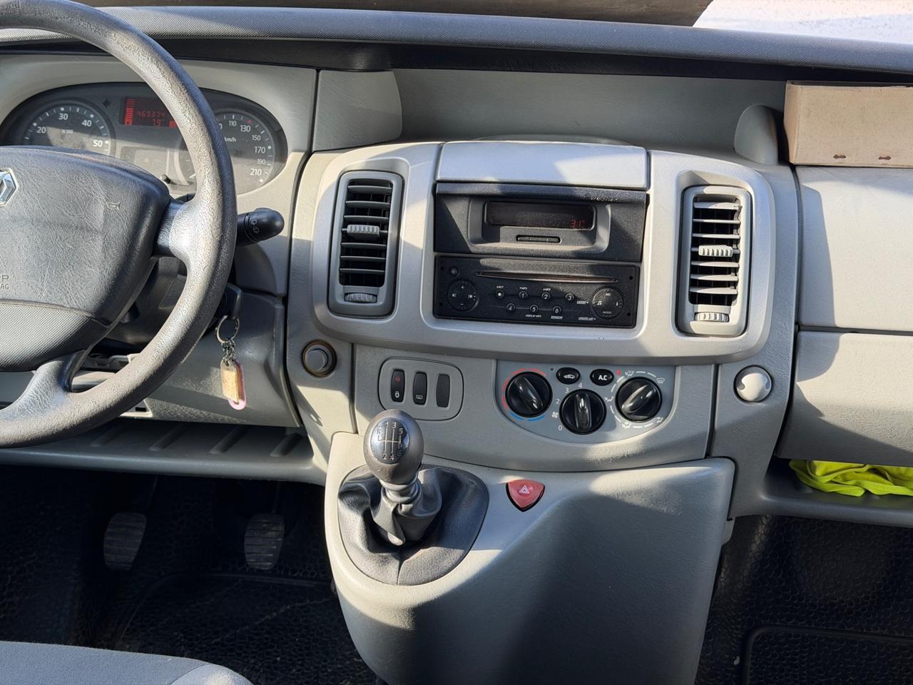 Renault Trafic 2.0dci “9 POSTI”