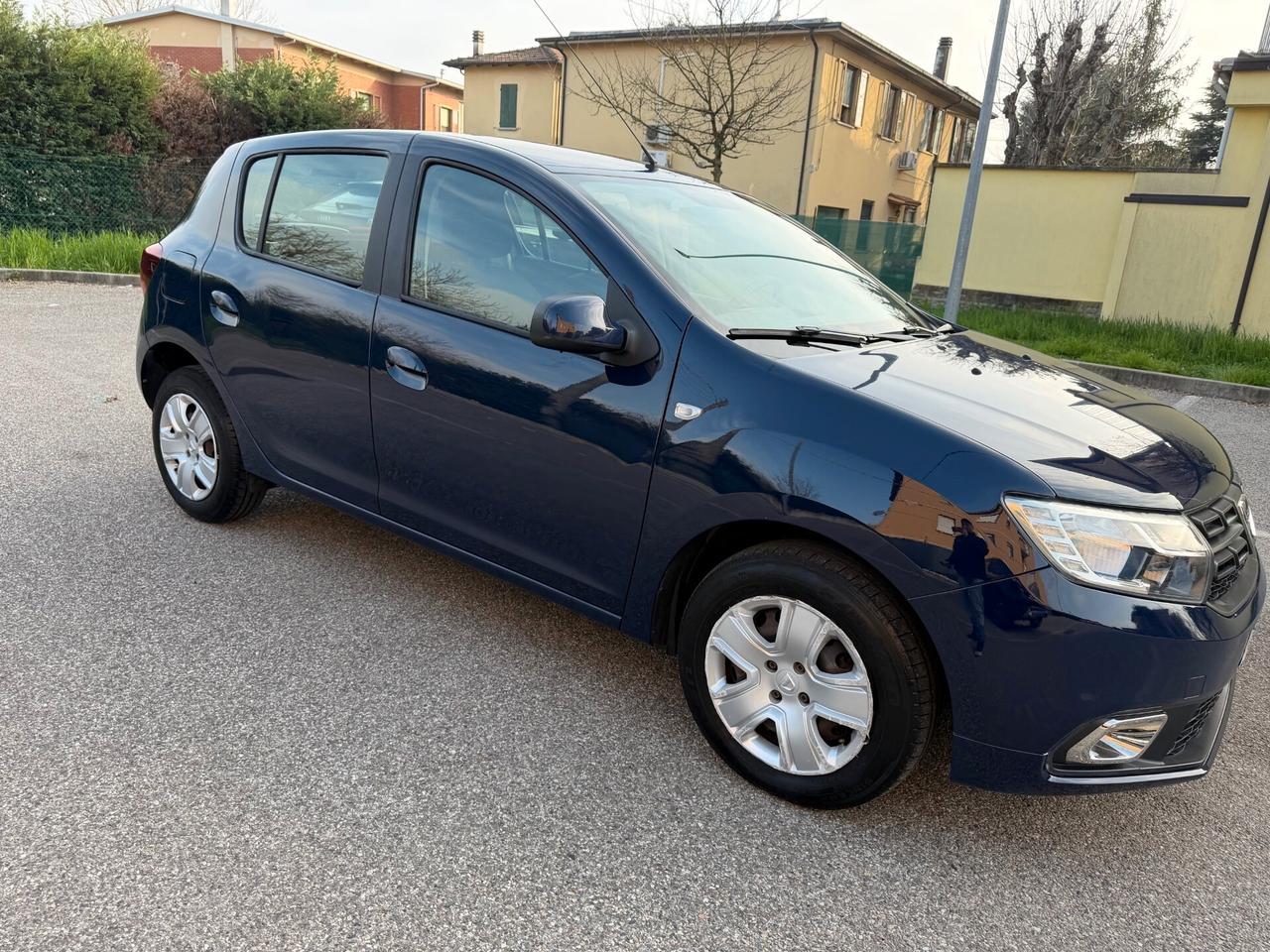 Dacia Sandero 1.5 dci - NEOP. - NAV. - 12 MESI DI GARANZIA -