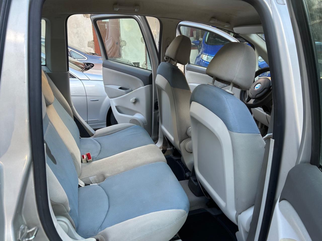Fiat Idea 1.4 16V Emotion