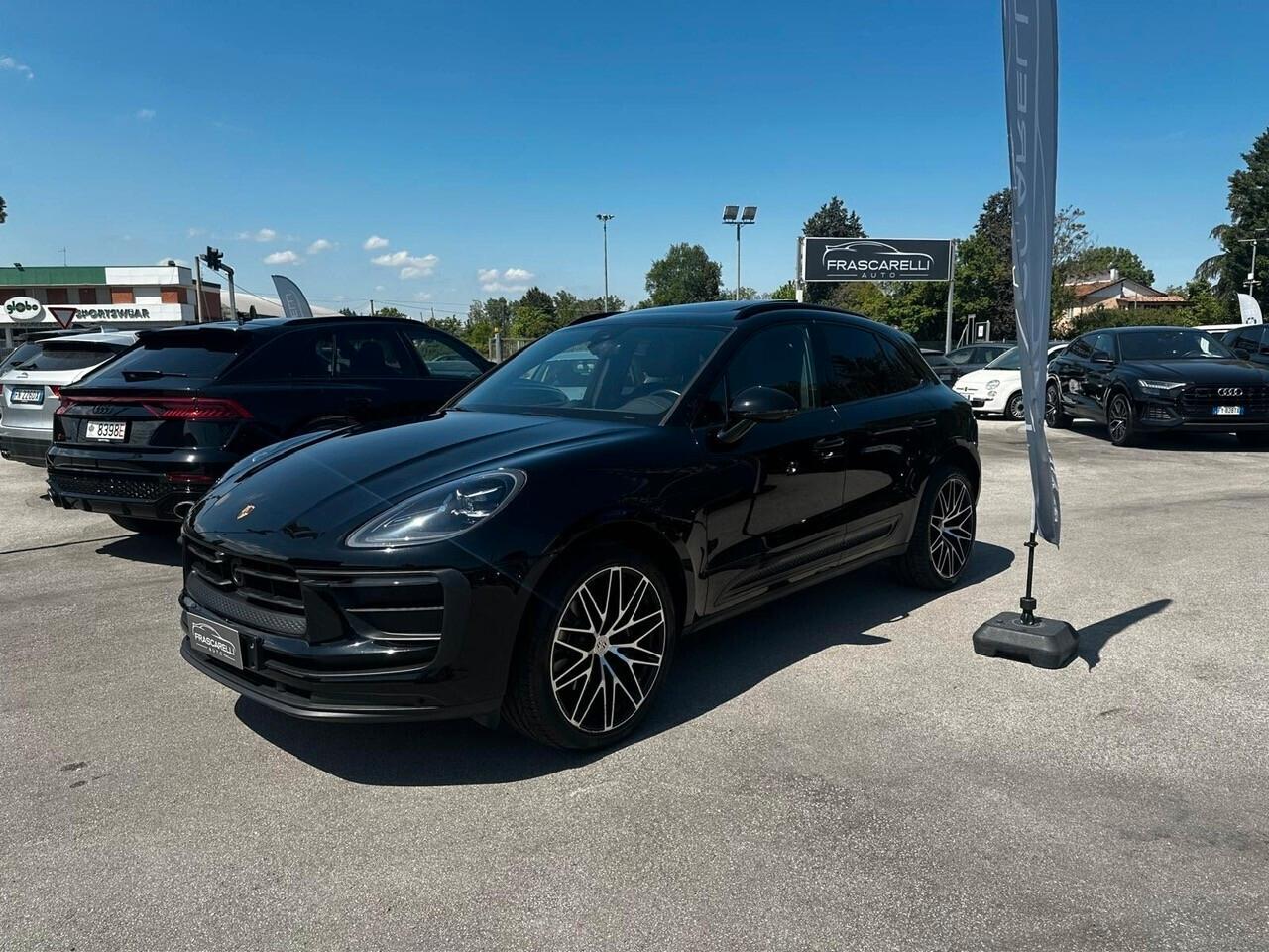 Porsche Macan 2.0 /tetto/pasm/carplay/full