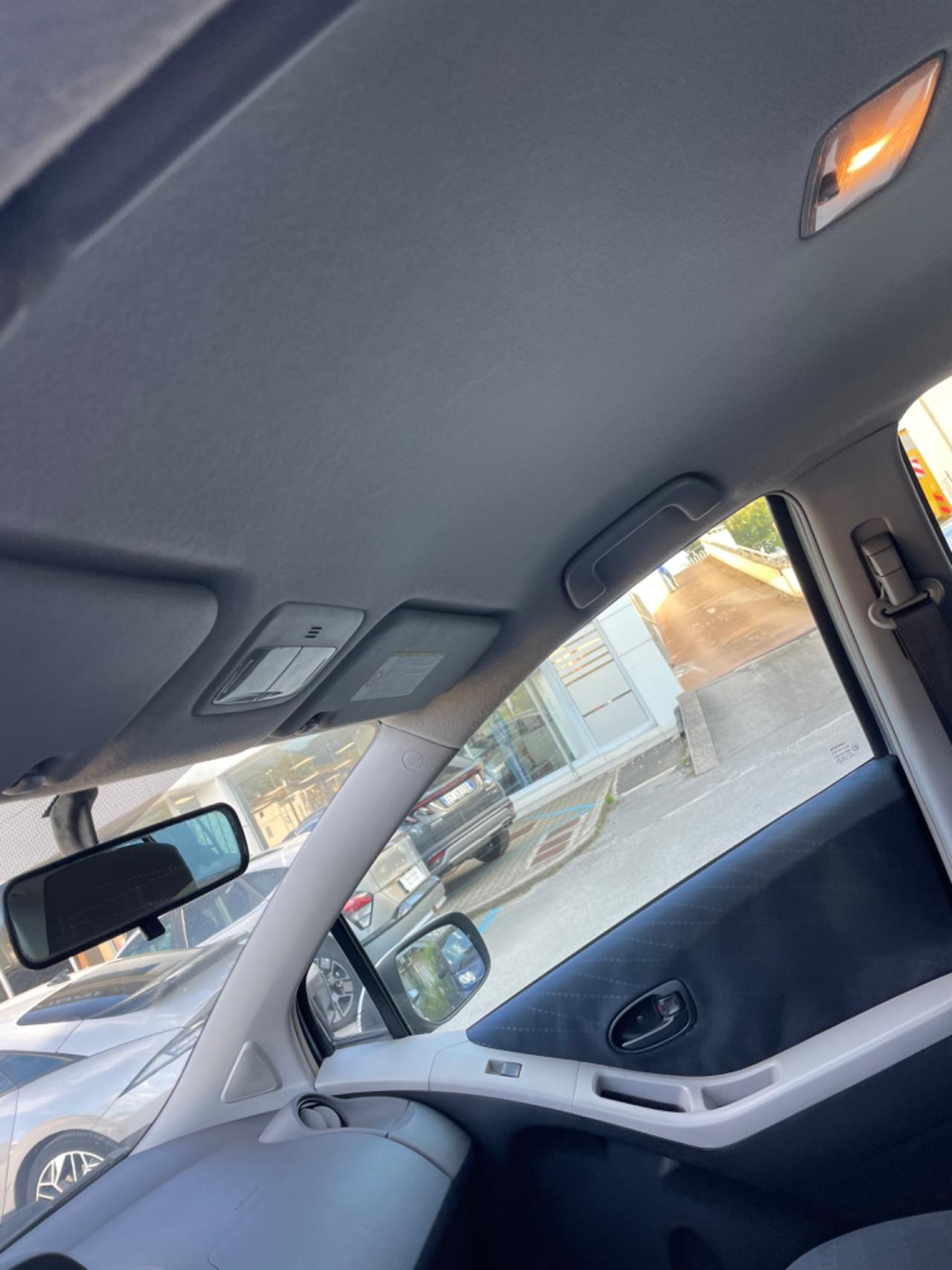 Toyota Yaris 1.0 5 porte Sol