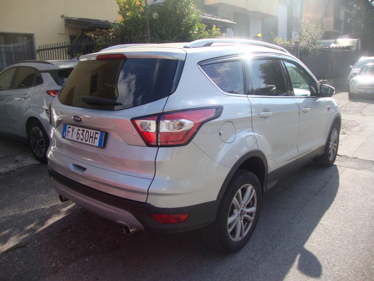 Ford Kuga 2.0 TDCI 120 CV S&S Powershift Titanium euro 6 d-temp