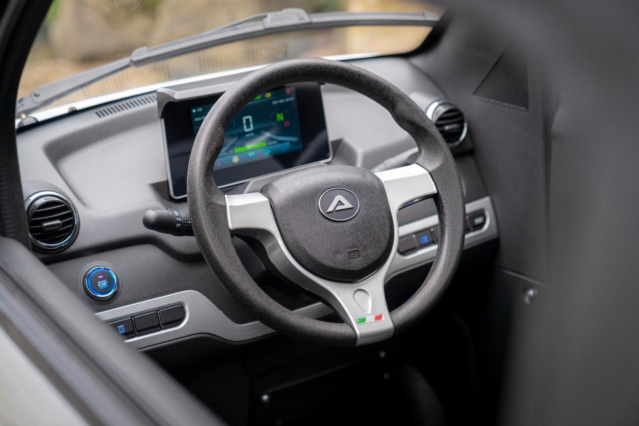 Scooter cabinato Active SENZA PATENTE