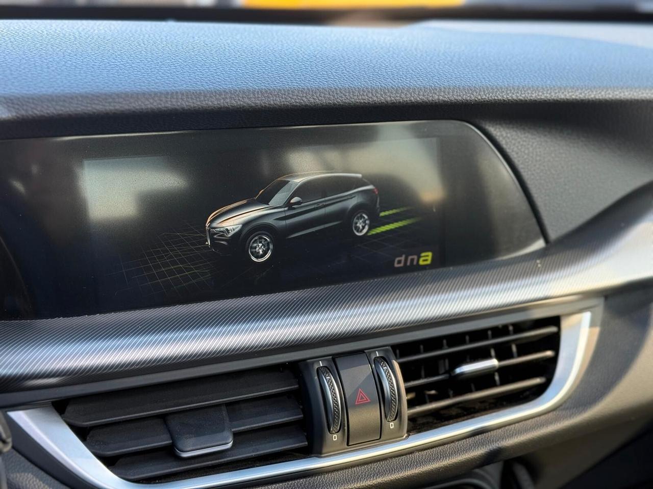 Alfa Stelvio 2.2 TD 210 CV AT8 Q4 Veloce + Tetto Apribile