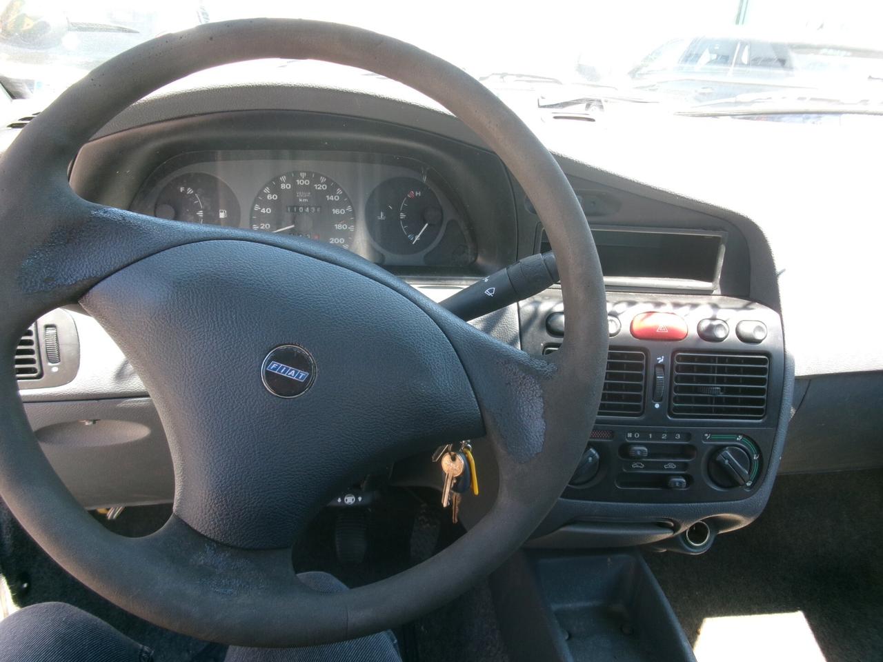 Fiat Strada 1.9 DIESEL PICK-UP 110000 KM CARROZZERIA COME DA FOTO