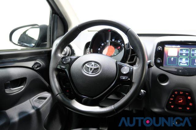 TOYOTA Aygo CONNECT 1.0 VVT-i 72 CV 5 PORTE X-WAVE NEOPATENTAT
