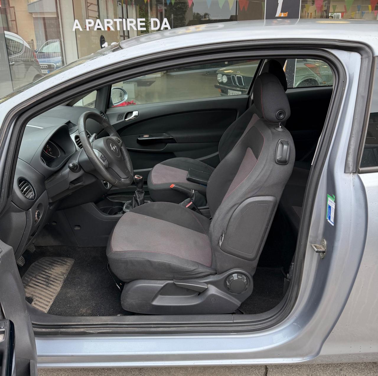 Opel Corsa 1.2 3 porte - Neopatentati - Revisionata