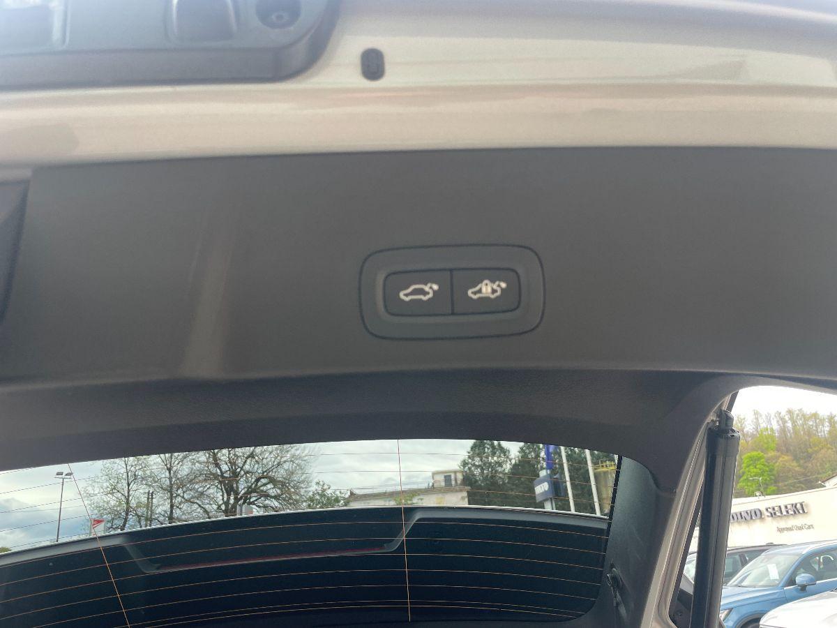 VOLVO - XC40 - B3 automatico Core