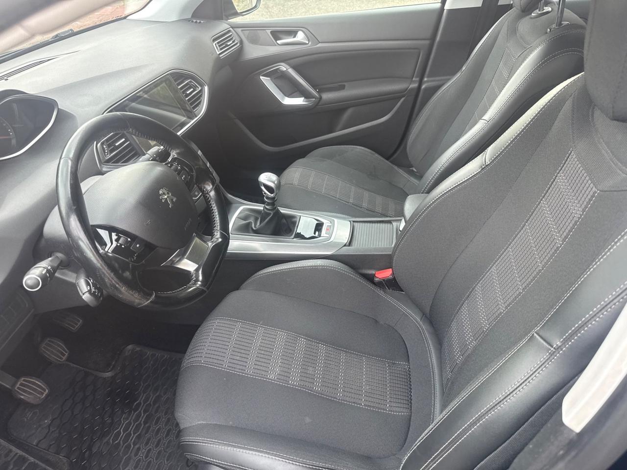 Peugeot 308 BlueHDi 130 S&S SW Allure