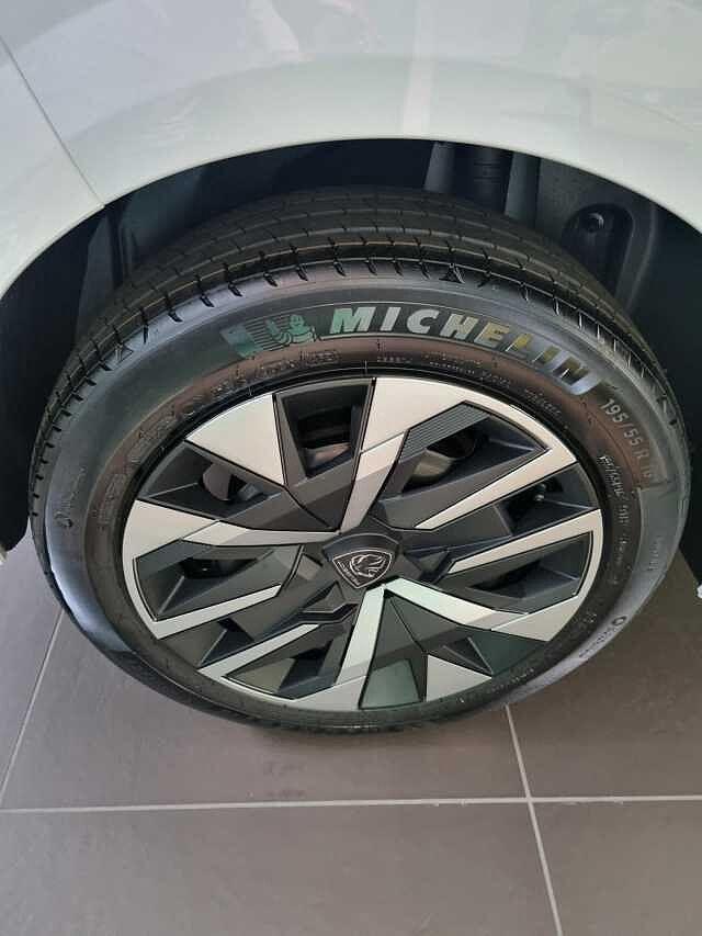 Peugeot 208 Style Hybrid 110 e-DCS6