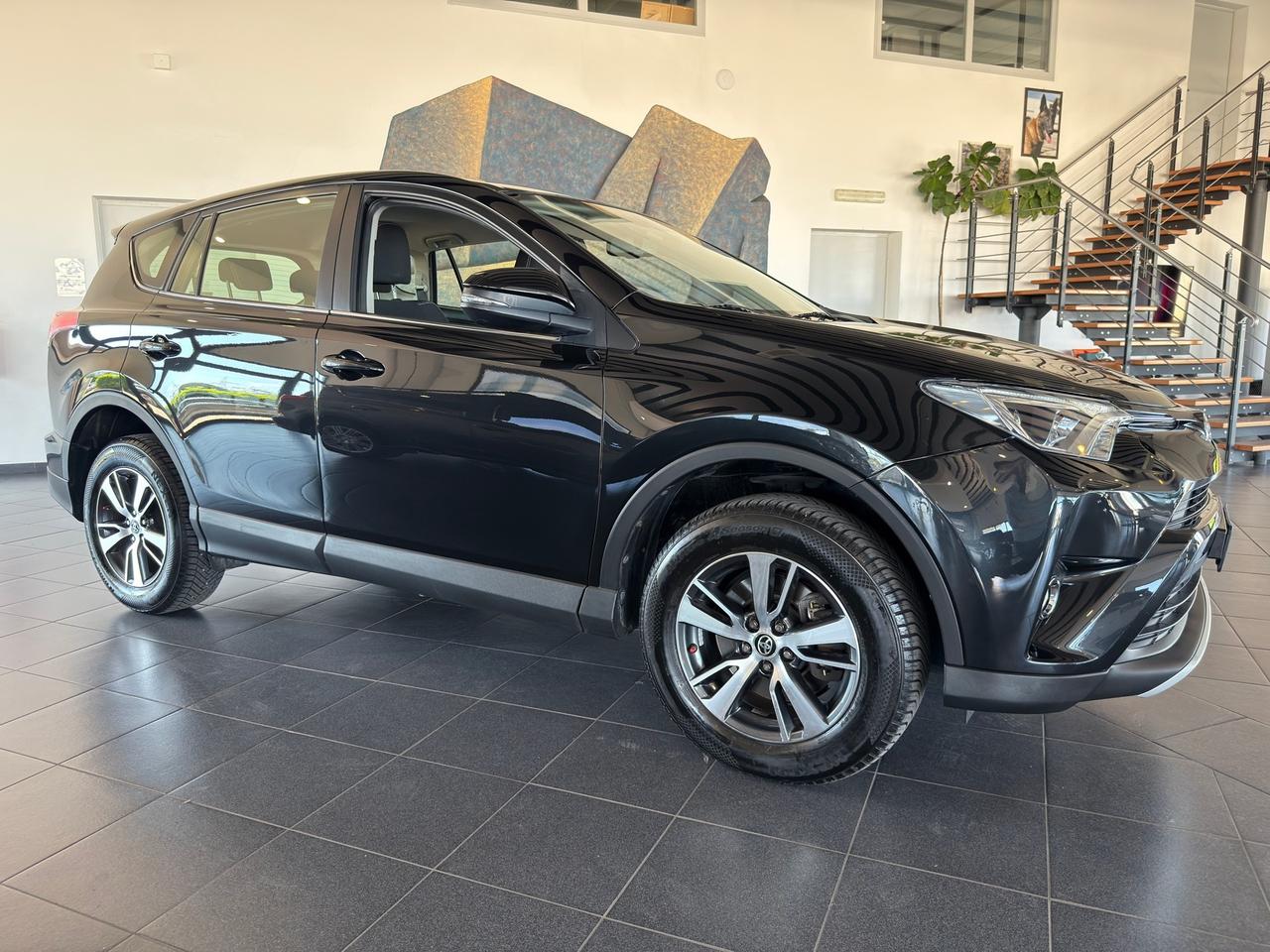 Toyota RAV 4 RAV4 2.0 D-4D 2WD Active my16"