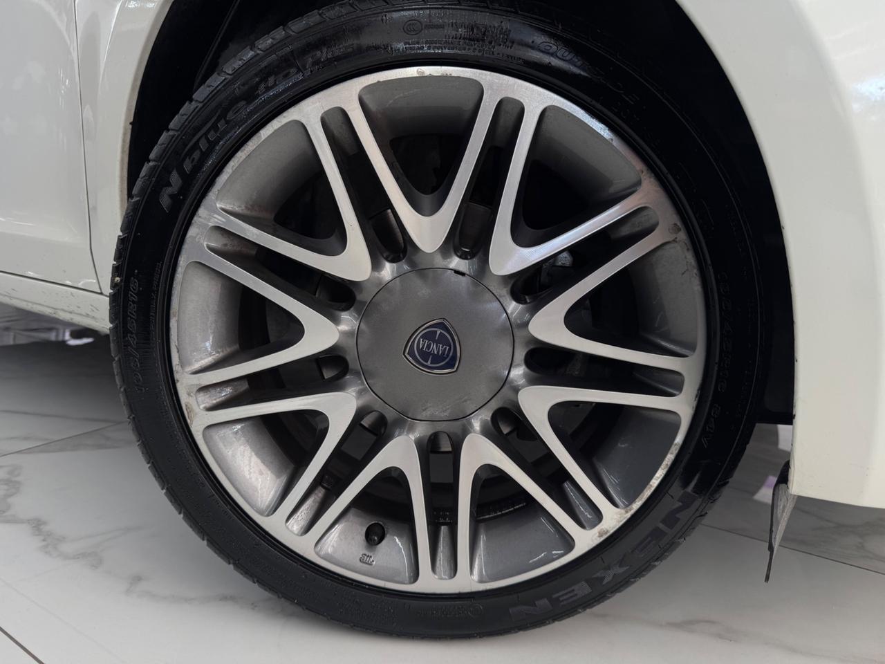 Lancia Ypsilon 1.2 GPL Ecochic Platinum Iper Full