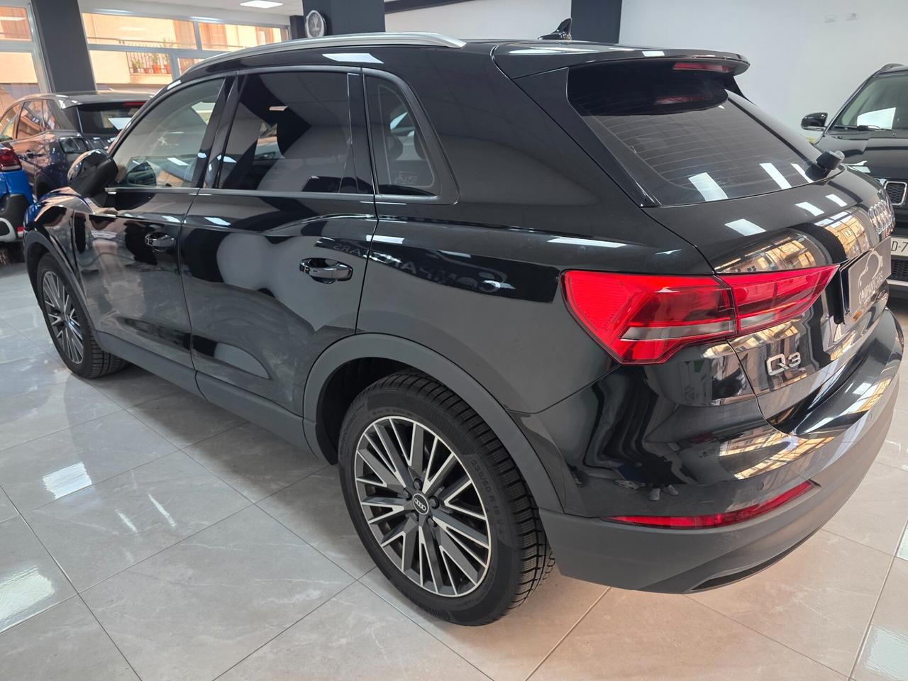 Audi Q3 35 TDI S tronic Business Advanced