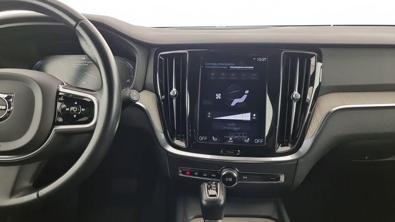 Volvo V60 Cross Country B4 (d) AWD Geartronic Business Pro