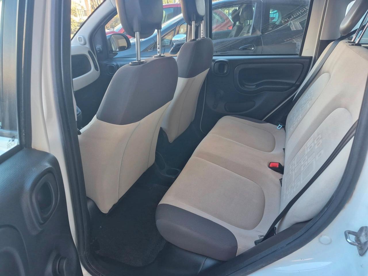Fiat Panda 1.2 Lounge PARI AL NUOVO-------
