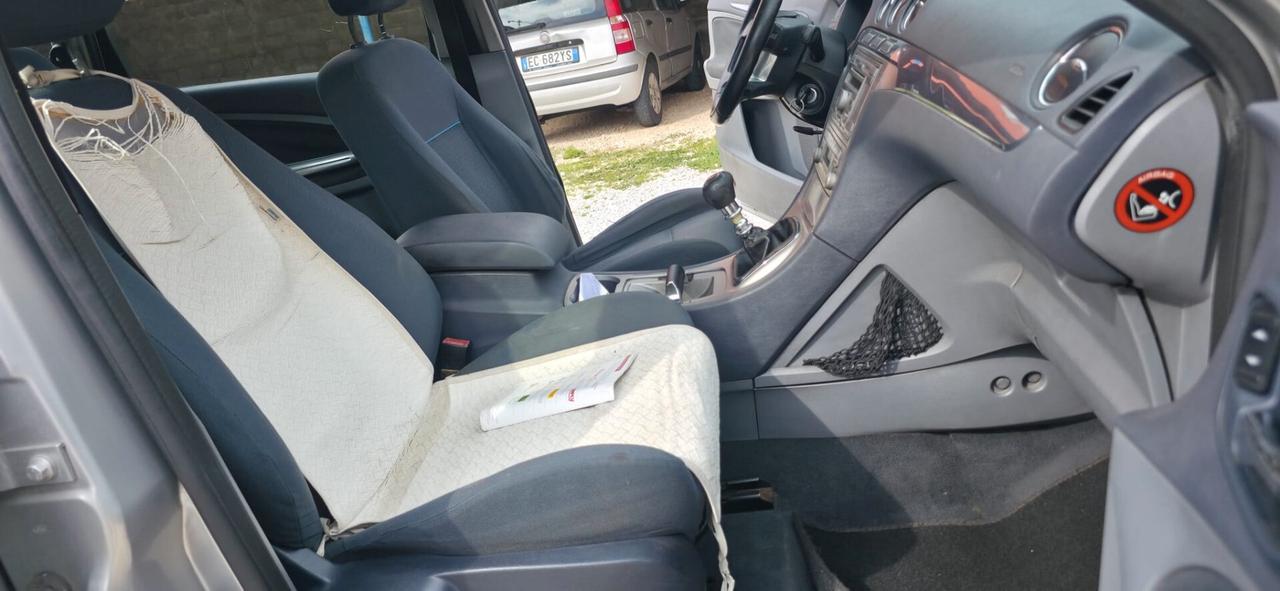 Ford S-Max 2.0 TDCi 140CV Titanium 7 posti