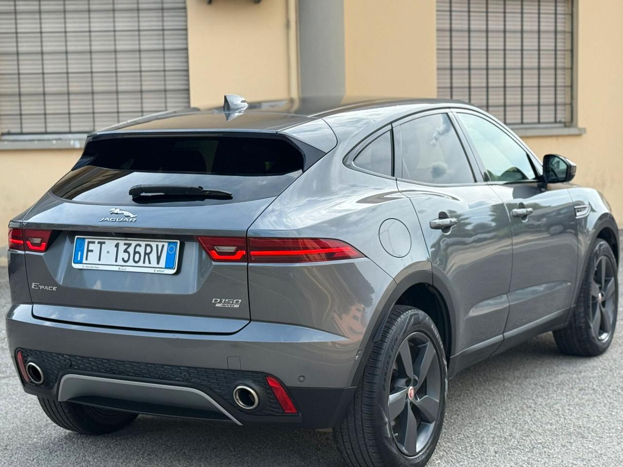 Jaguar E-Pace 2.0D 150 CV AWD R-Dynamic S