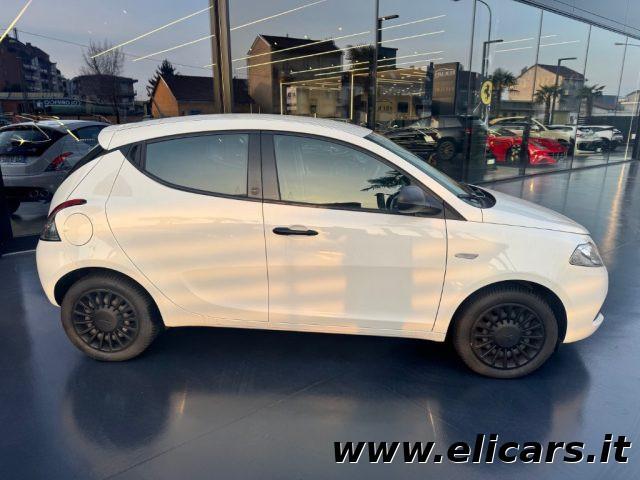LANCIA Ypsilon 1.0 FireFly 5 porte S&S Hybrid Ecochic Silver