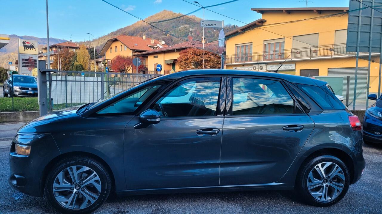 Citroen C4 Picasso Euro 6B.. Cambio Automatico..Gancio traino