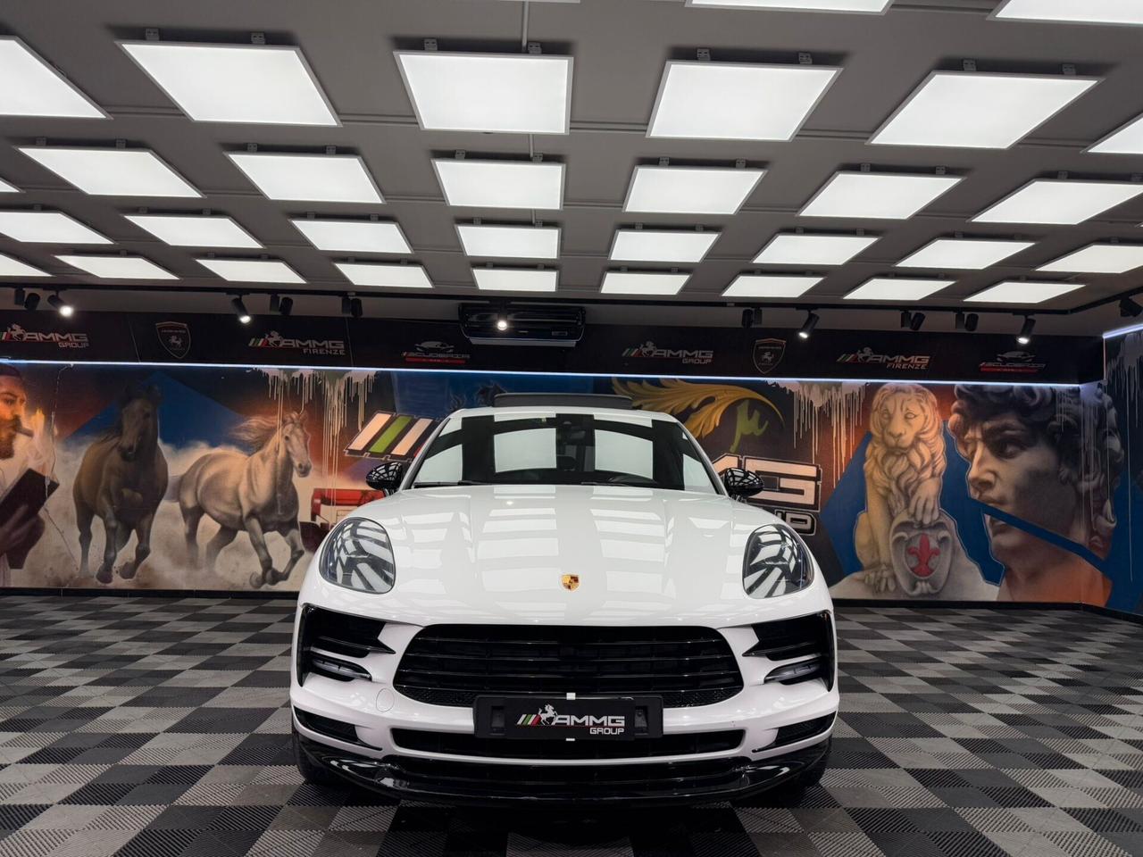 Porsche Macan 2.0 (810)
