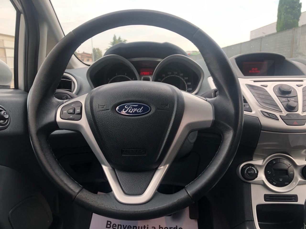Ford Fiesta 1.4 5 porte Bz.- GPL Titanium 2010