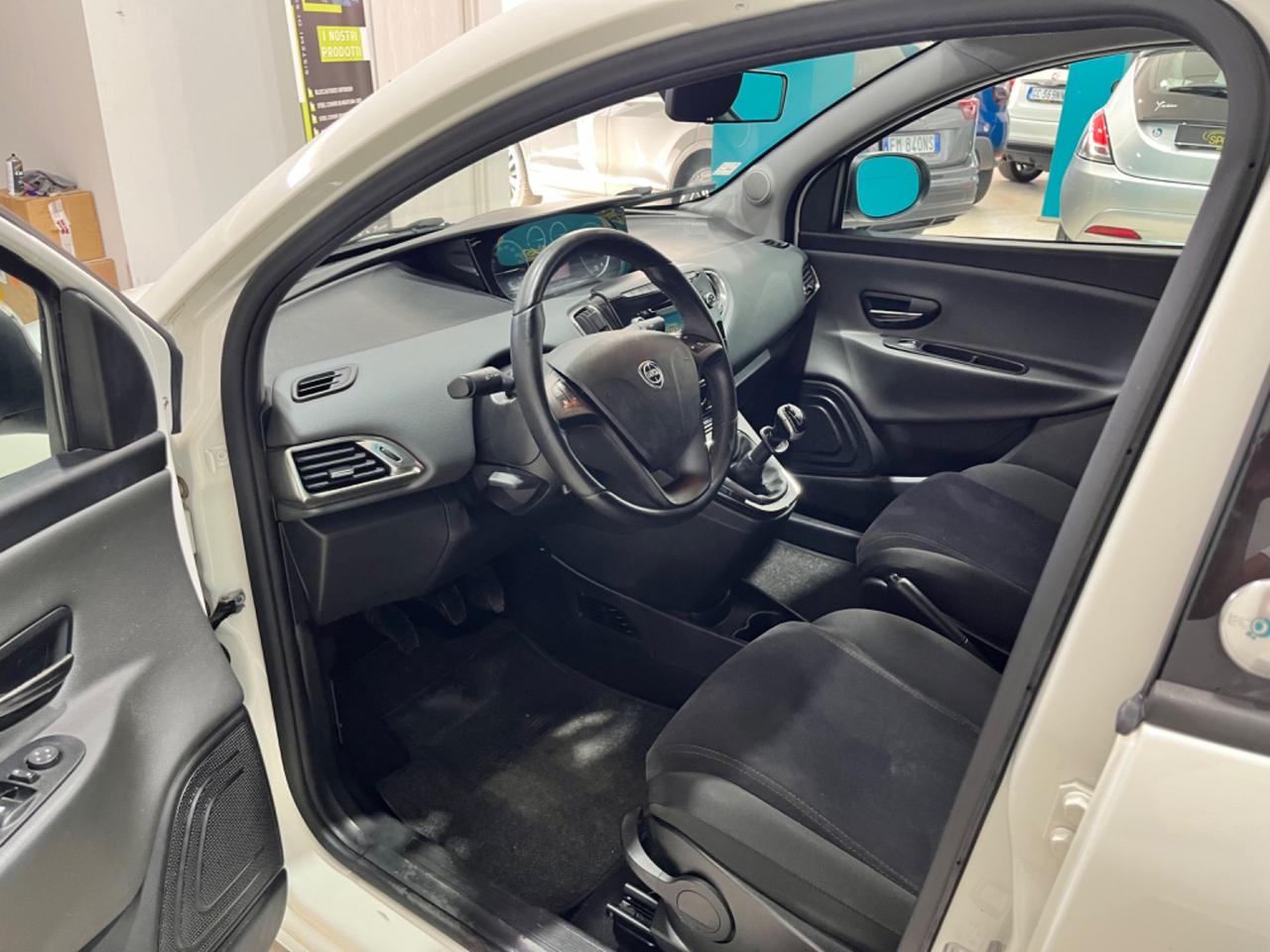 LANCIA YPSILON 2013 METANO *UNICOPROPRIETARIO
