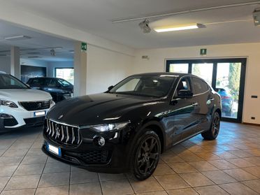 Maserati Levante V6 AWD 349 CV