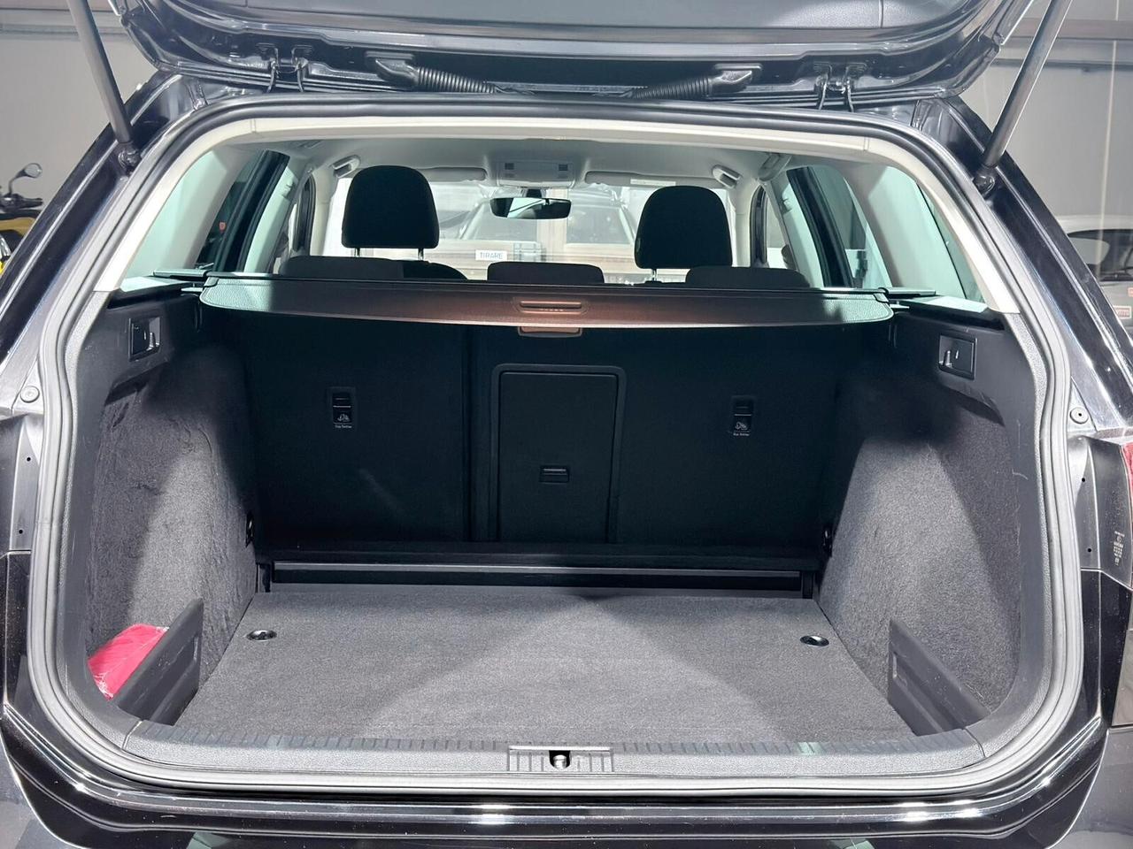 VW GOLF VARIANT 7.5 1.6TDI 116CV 2018 1HANDE